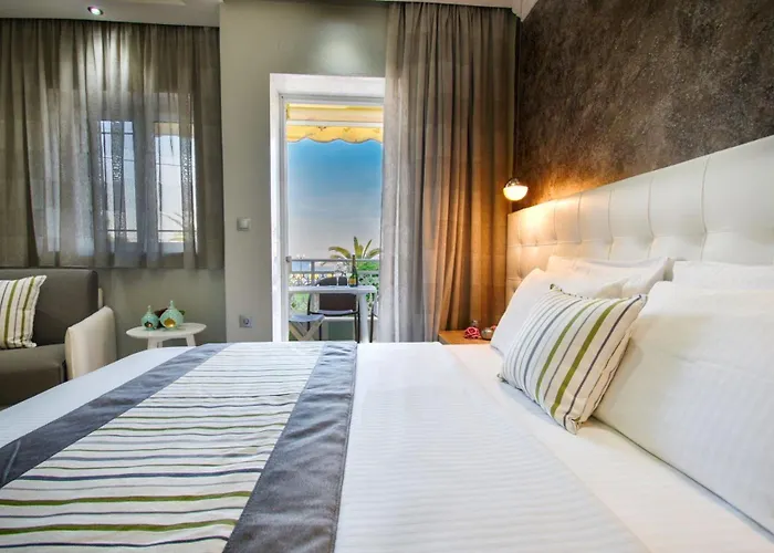 Theodora Aparthotel Sarti