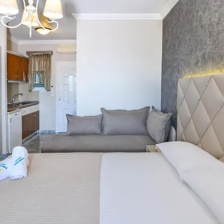 Theodora Aparthotel 3*